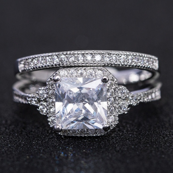 Aprilsplace Jewelry - Princess Shape White Sapphire  Wedding Ring size 9